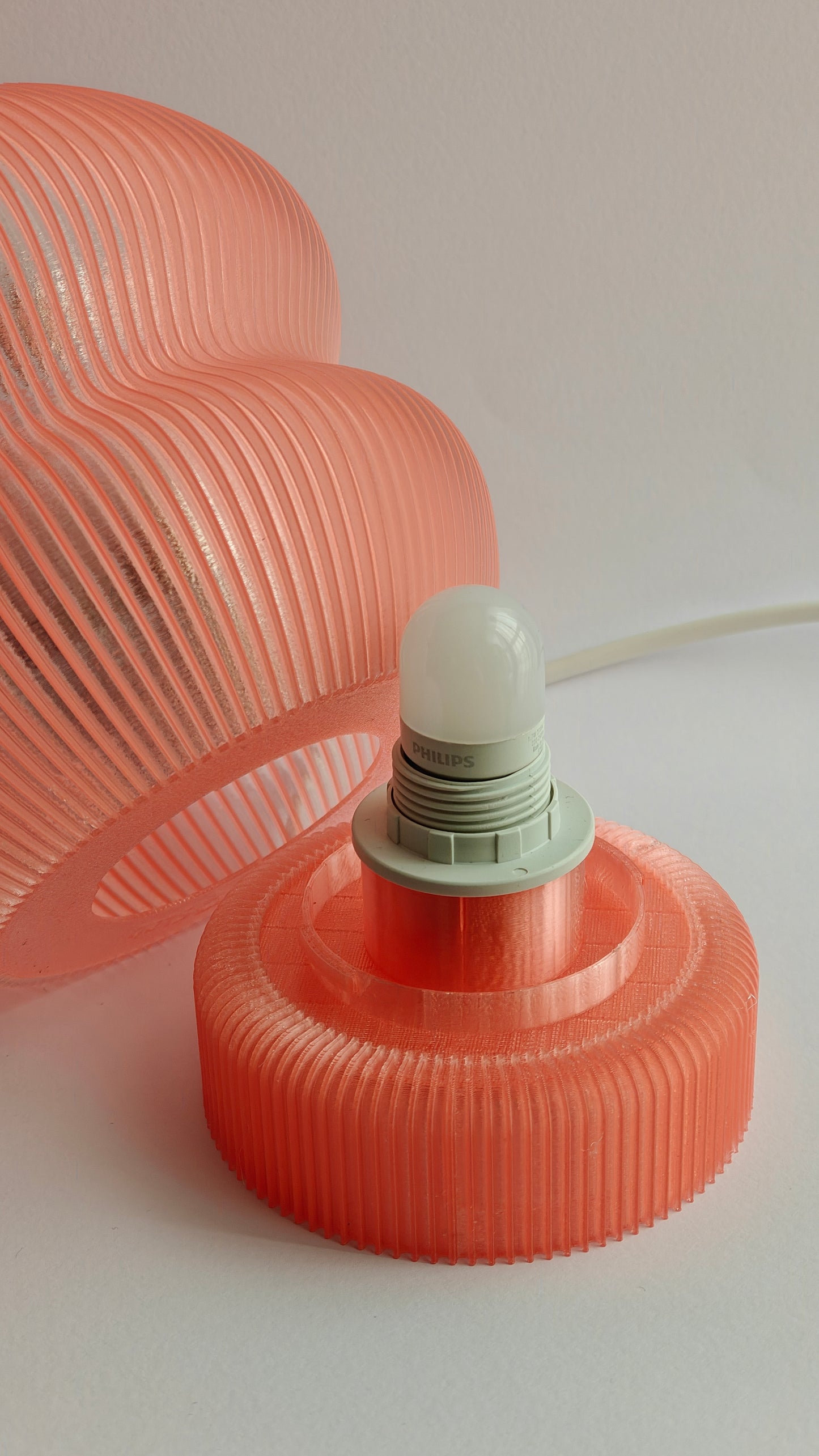 Lampă de masă imprimată 3D Aura Ripple | Iluminat ambiental modern