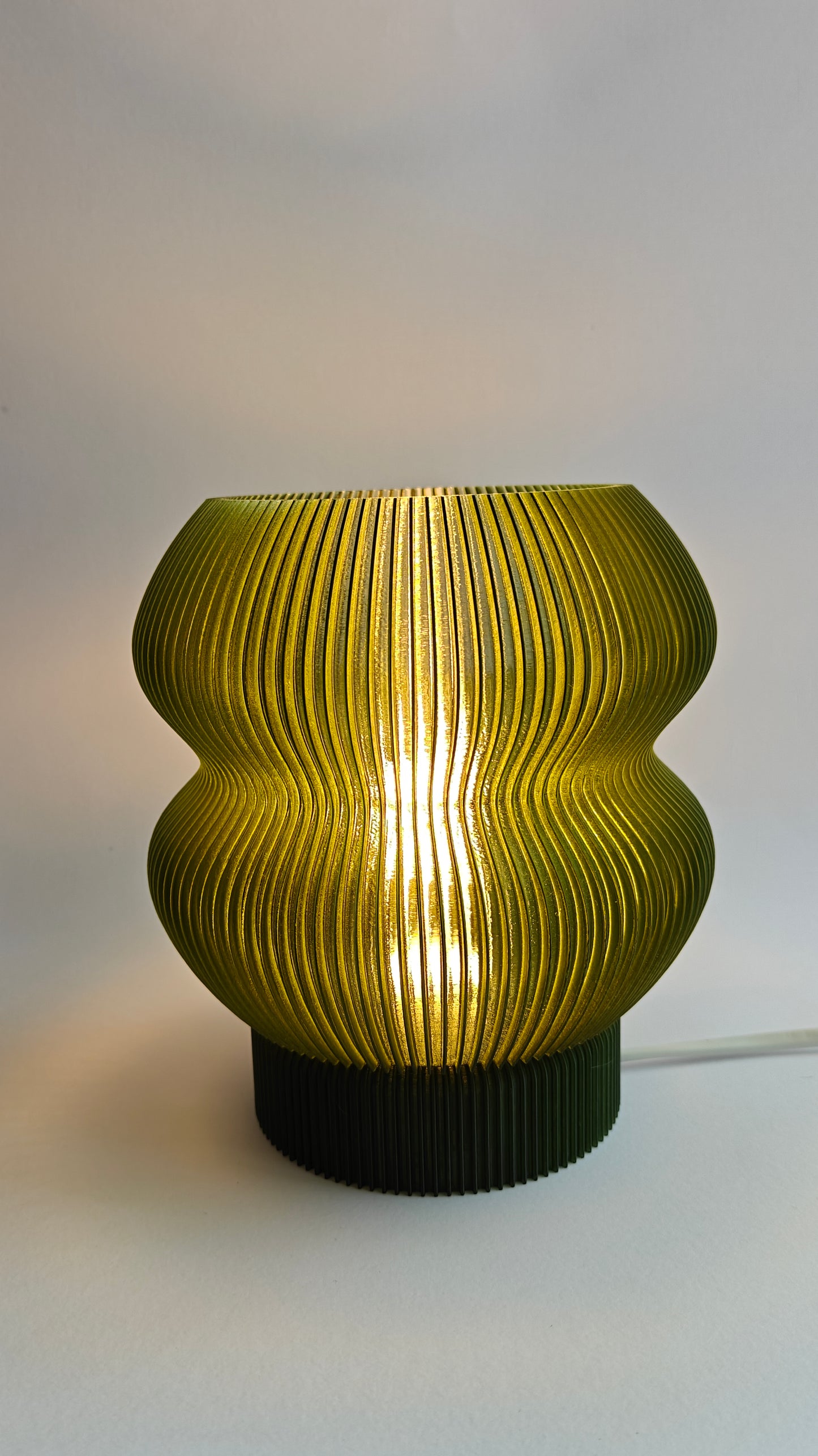 Lampă de masă imprimată 3D Aura Ripple | Iluminat ambiental modern