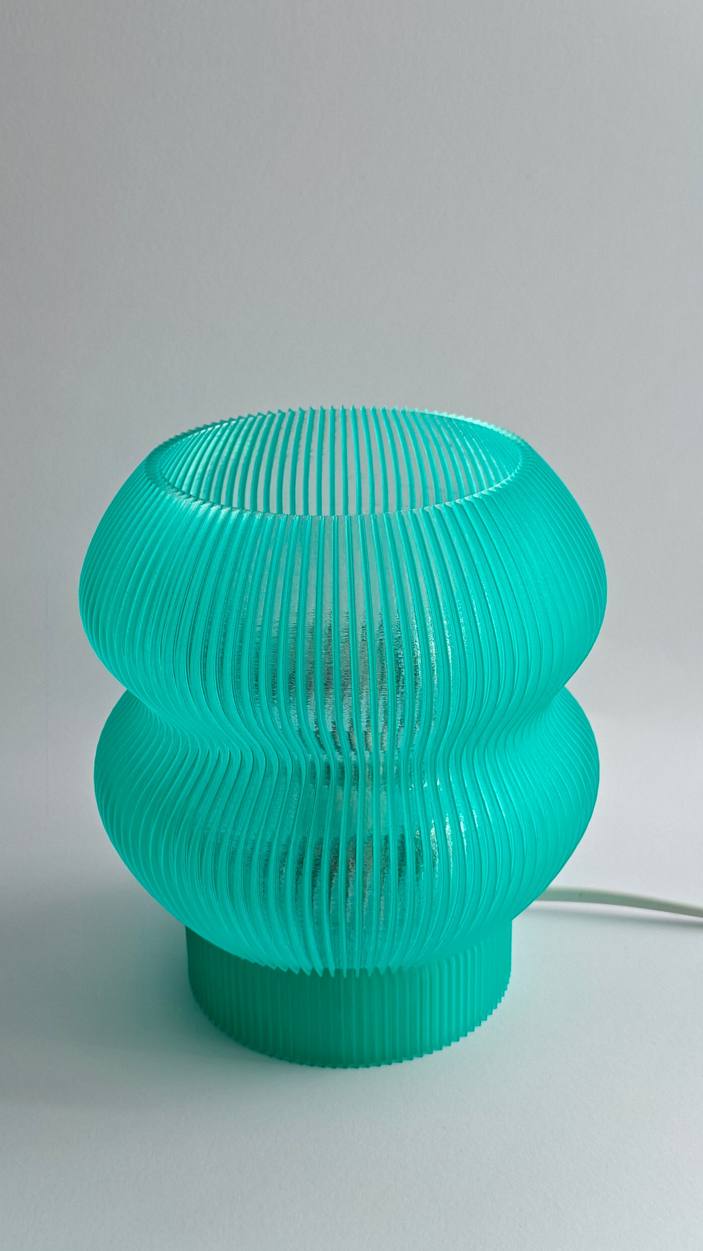 Lampă de masă imprimată 3D Aura Ripple | Iluminat ambiental modern